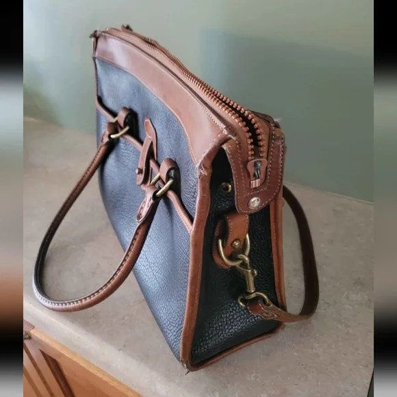 Vintage Dooney & Bourke All Weather Leather Purse - Picture 3 of 6